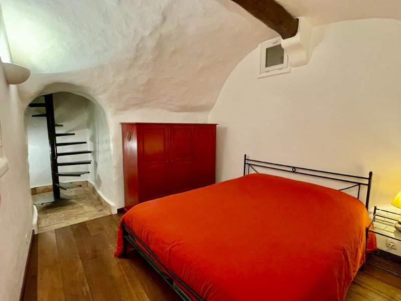 Photo 15 of the listing.