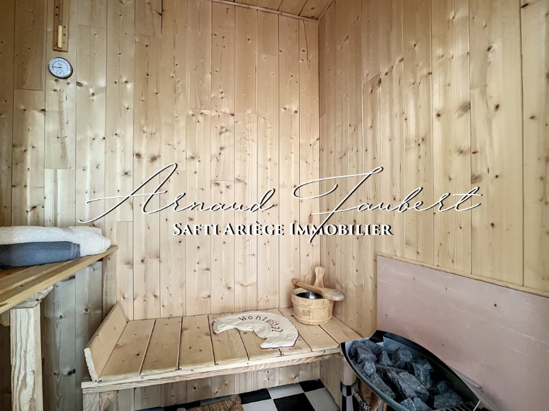 Photo 8 of the listing.