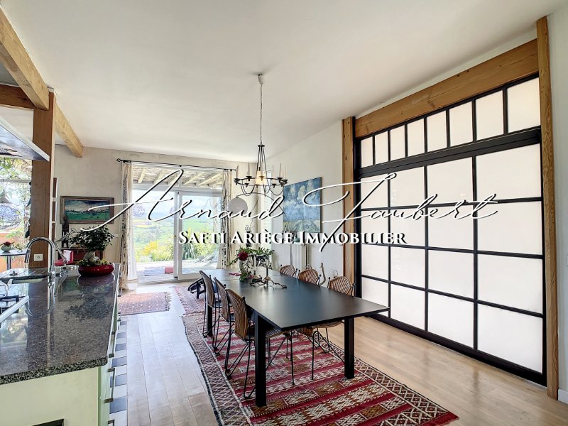 Photo 13 of the listing.