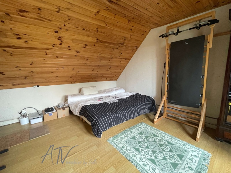 Photo 18 of the listing.