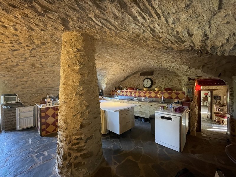 Photo 10 of the listing.