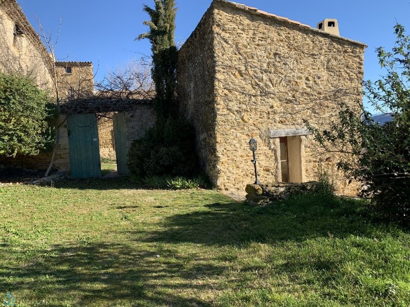 Photo 7 of the listing.