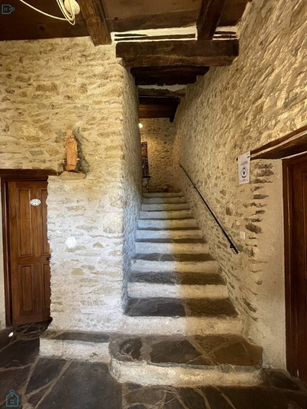 Photo 12 of the listing.