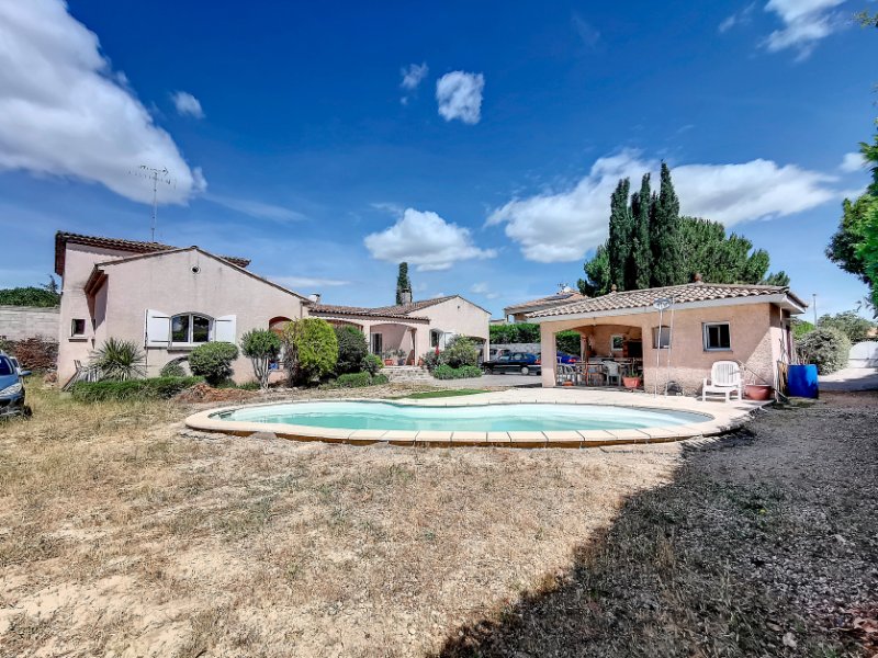 Photo 3 of the listing.