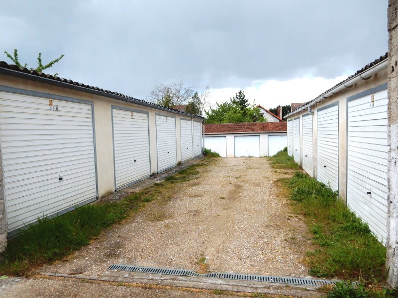 Photo 4 of the listing.