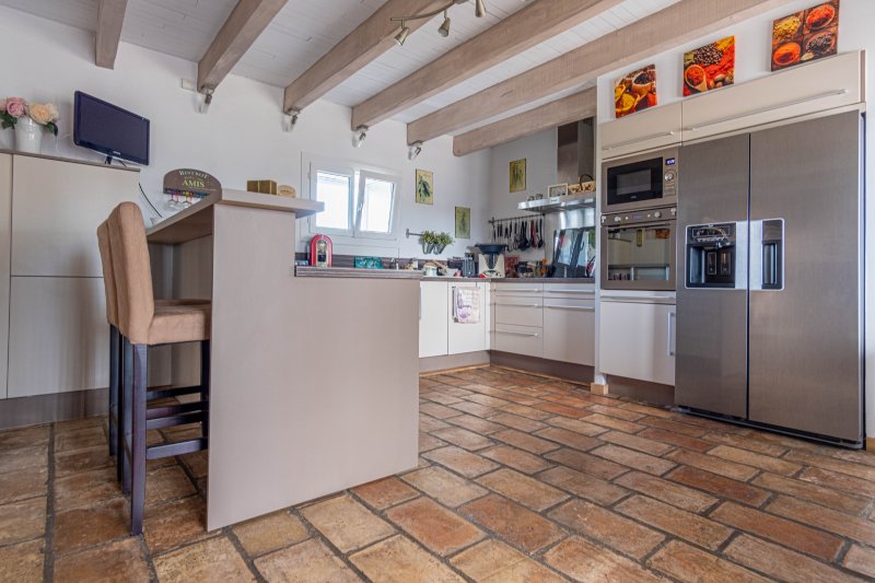 Photo 13 of the listing.