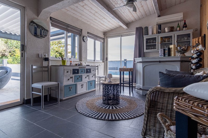 Photo 9 of the listing.