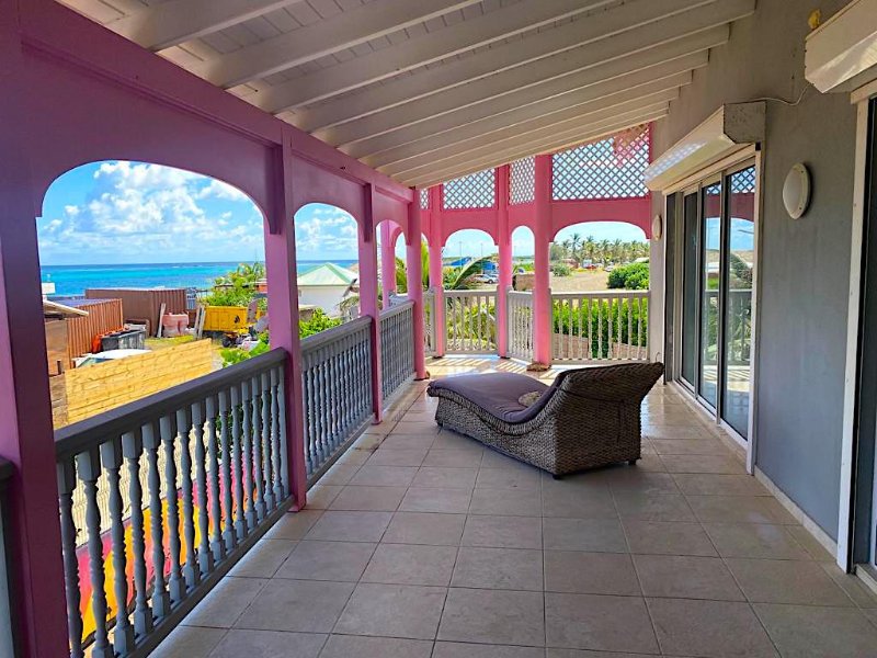 Photo 7 of the listing.