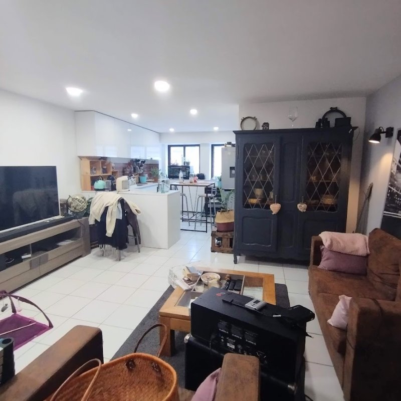 Photo 7 of the listing.