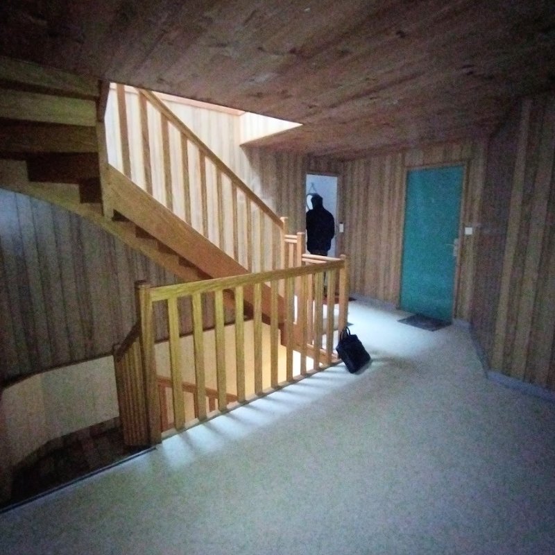 Photo 5 of the listing.