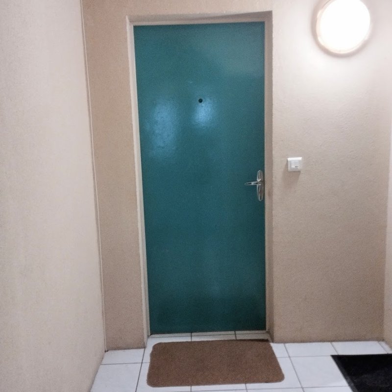 Photo 4 of the listing.