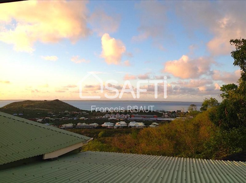 Photo 6 of the listing.