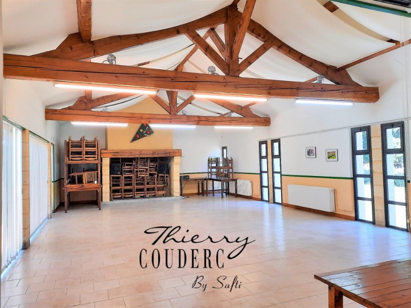 Photo 19 of the listing.