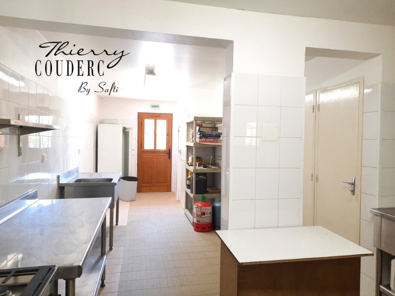 Photo 18 of the listing.