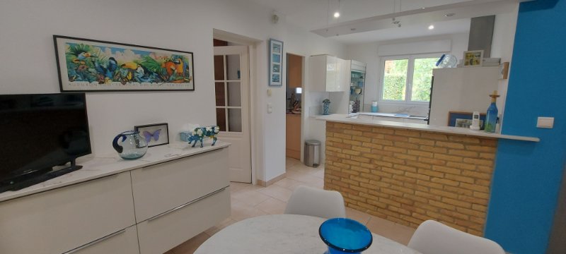 Photo 4 of the listing.