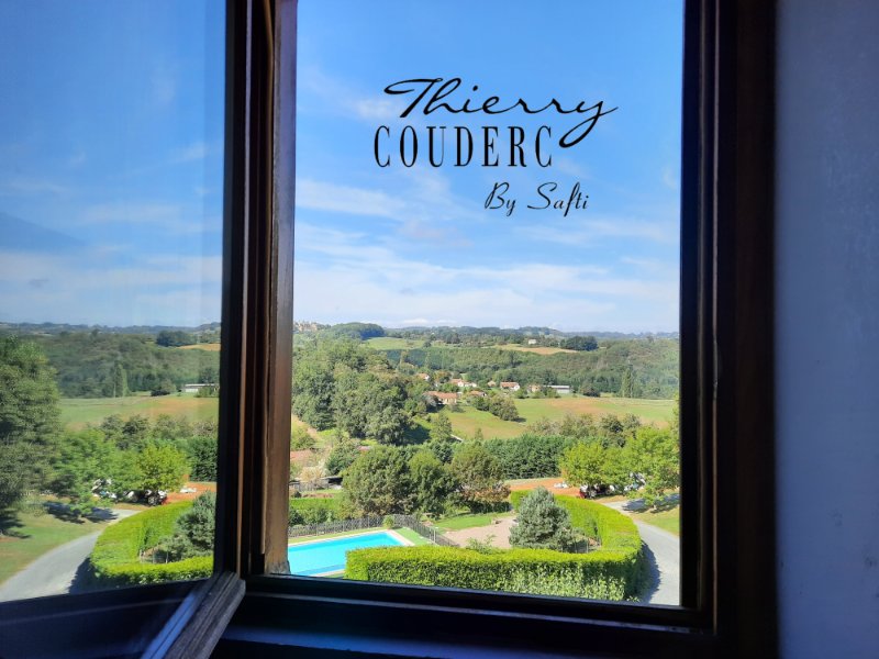 Photo 9 of the listing.