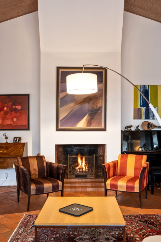 Photo 3 of the listing.