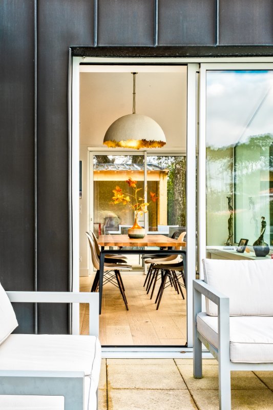 Photo 2 of the listing.