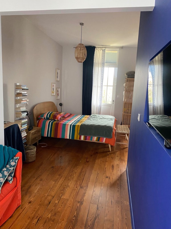 Photo 5 of the listing.