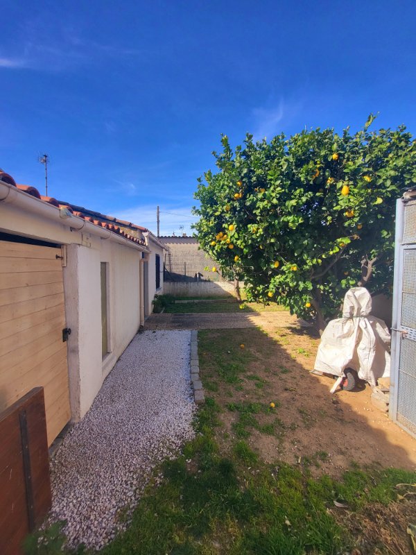 Photo 6 of the listing.