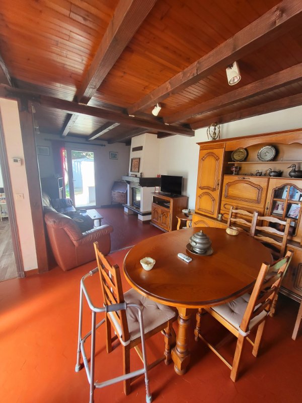 Photo 12 of the listing.