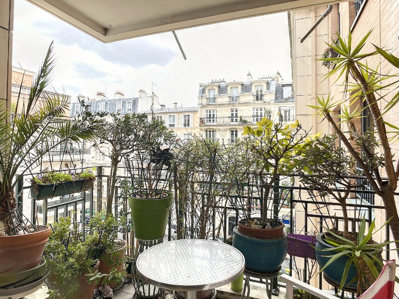 Photo 12 of the listing.