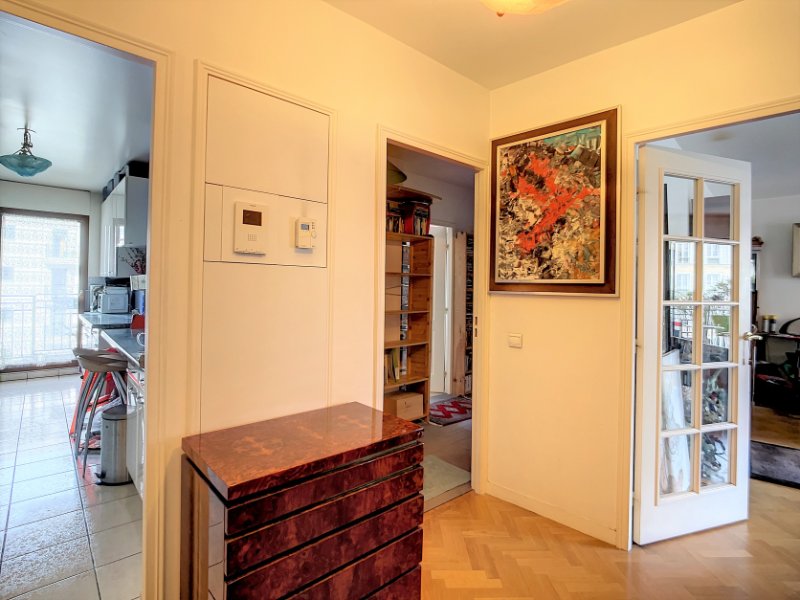 Photo 11 of the listing.