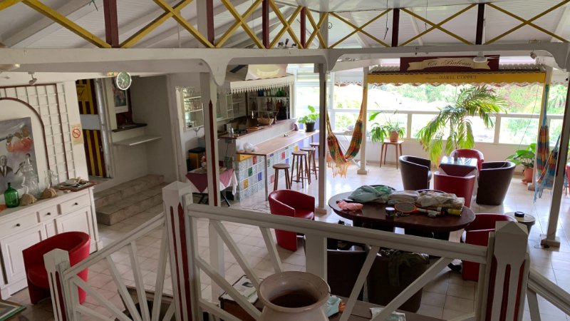 Photo 2 of the listing.