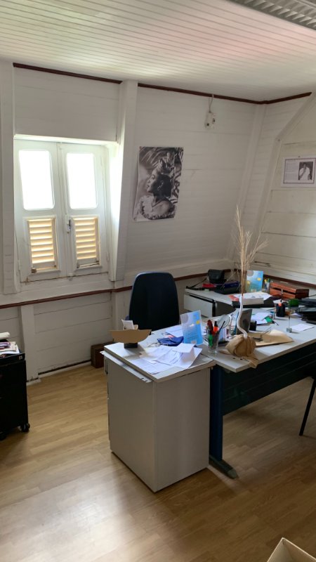 Photo 10 of the listing.