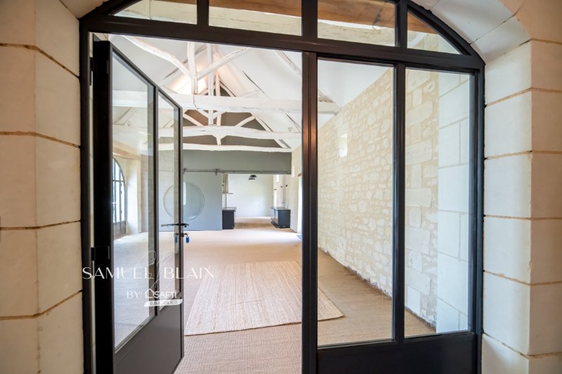 Photo 3 of the listing.