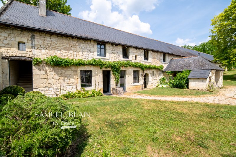 Photo 6 of the listing.