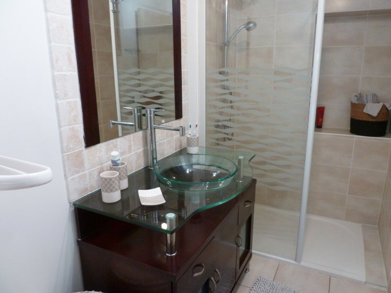 Photo 17 of the listing.