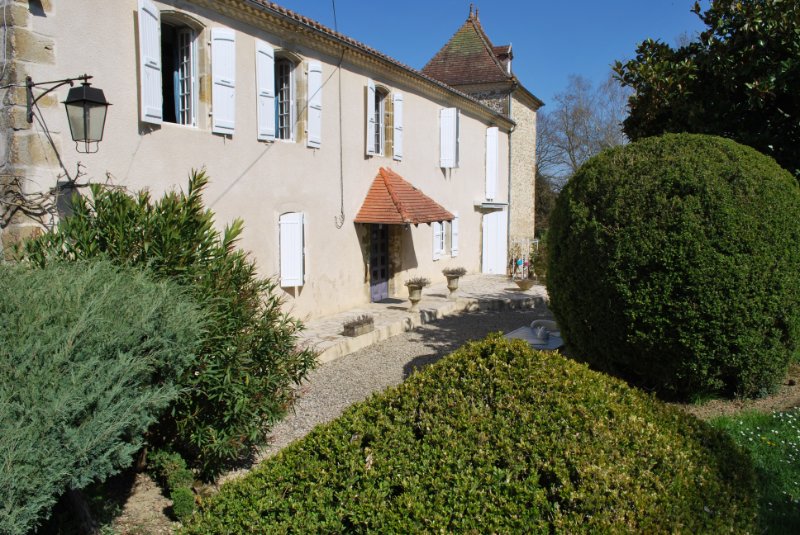 Photo 10 of the listing.