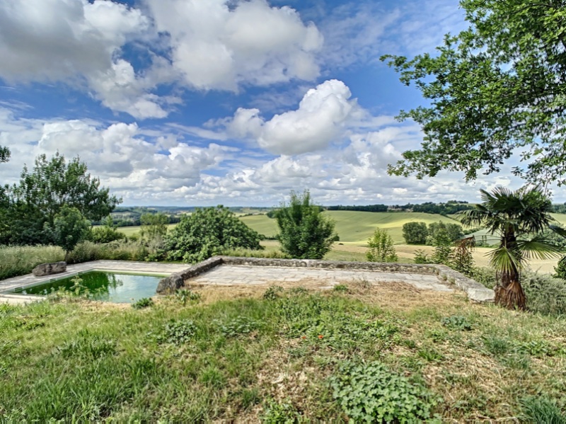 Photo 19 of the listing.