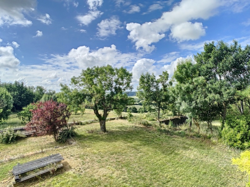 Photo 12 of the listing.