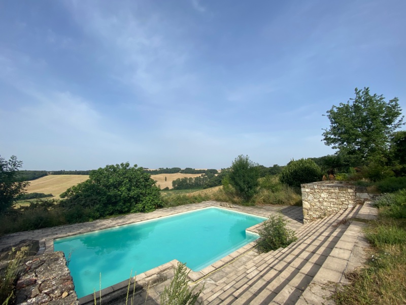 Photo 3 of the listing.