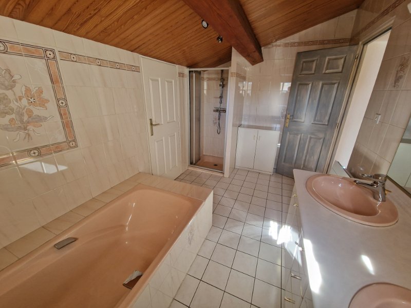 Photo 16 de l'annonce.