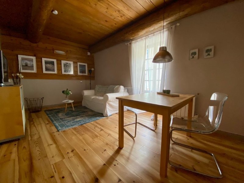 Photo 9 of the listing.