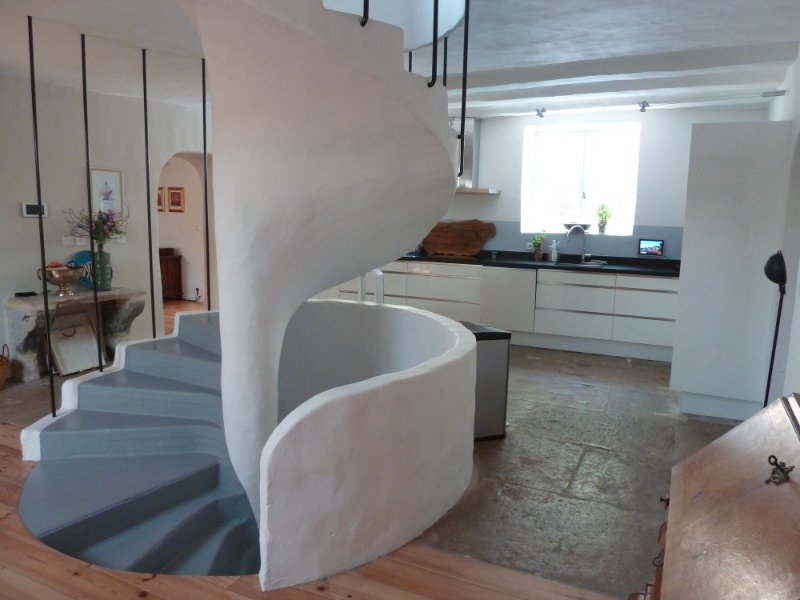 Photo 3 of the listing.