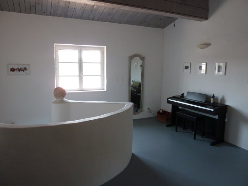 Photo 13 of the listing.