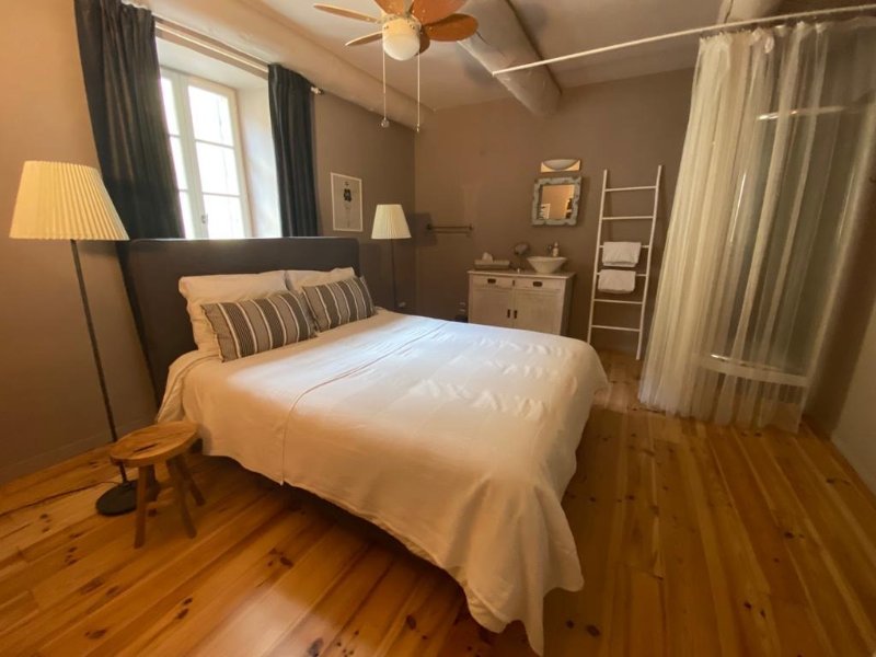 Photo 12 of the listing.