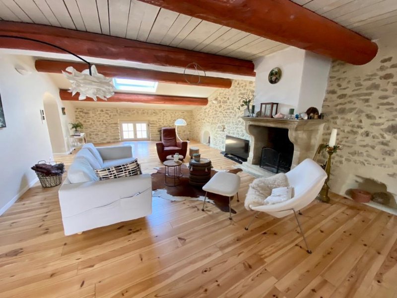 Photo 6 of the listing.