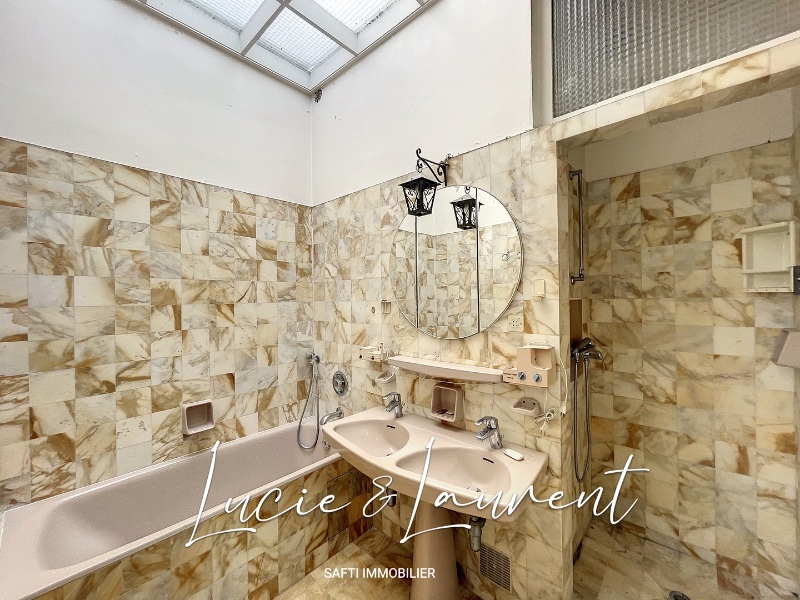 Photo 9 of the listing.