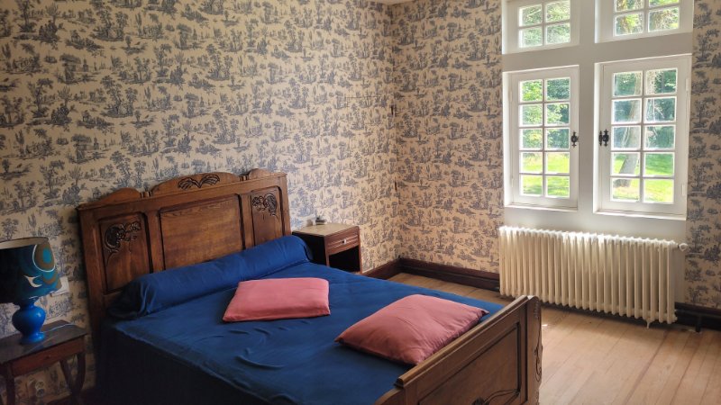 Photo 13 of the listing.