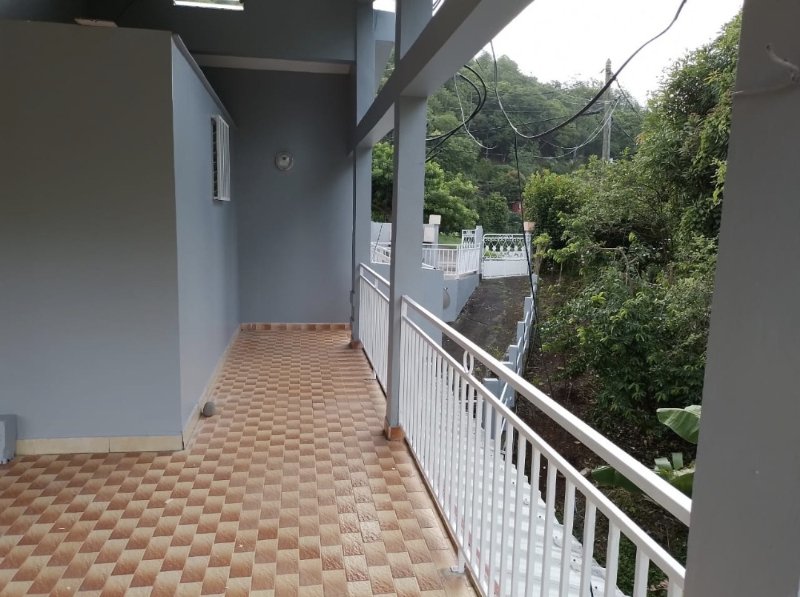 Photo 5 of the listing.