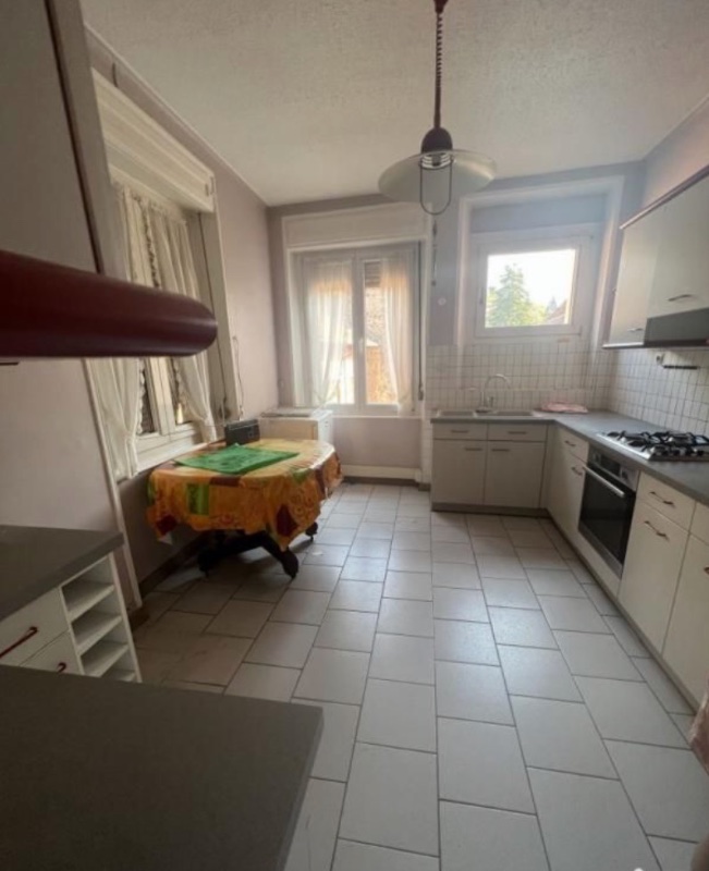 Photo 3 of the listing.