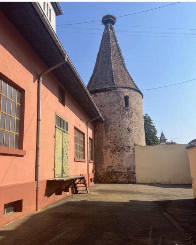 Photo 2 of the listing.