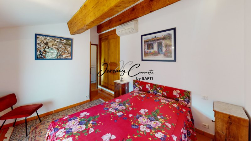 Photo 6 of the listing.