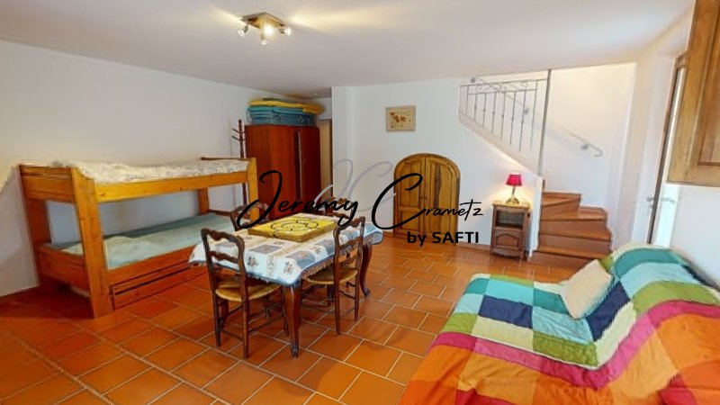 Photo 11 of the listing.