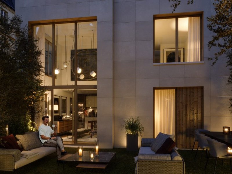 Photo 2 of the listing.